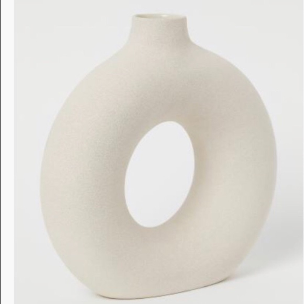 ISO this H&M ceramic vase - Picture 1 of 1